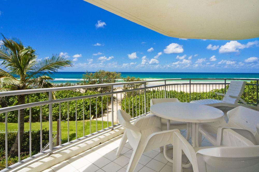 Oceanside Resort - Absolute Beachfront Apartments Gold Coast Exterior foto